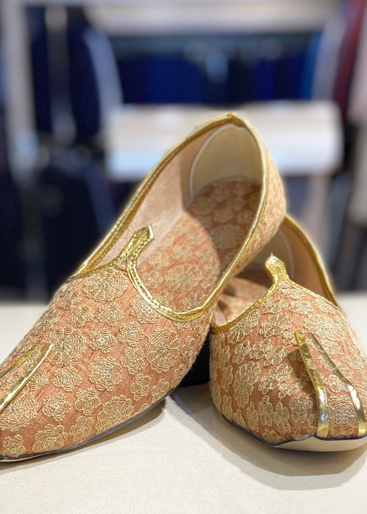 Rust Rose Golden Handcrafted Mojari Jutti for Mens