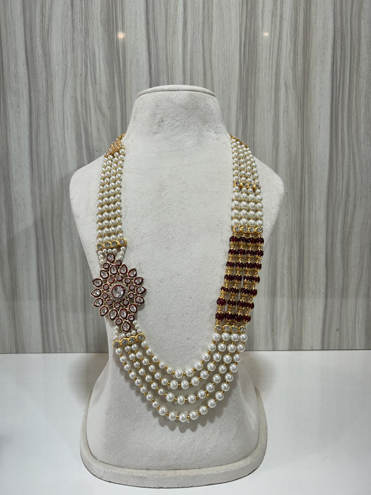 CREAM X MAROON KUNDAN MALA