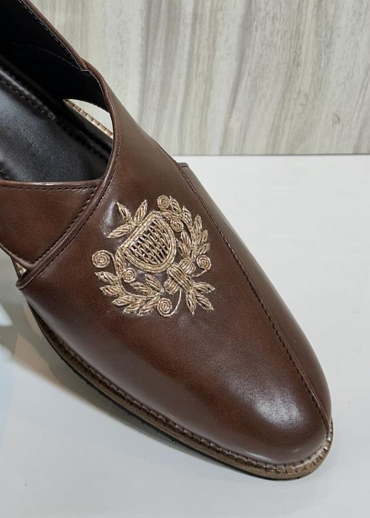 BROWN HAND EMBROIDERY SHOES FOR MEN