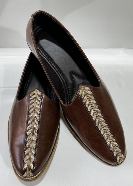 BROWN EMB JUTI STYLE SHOE FOR MEN