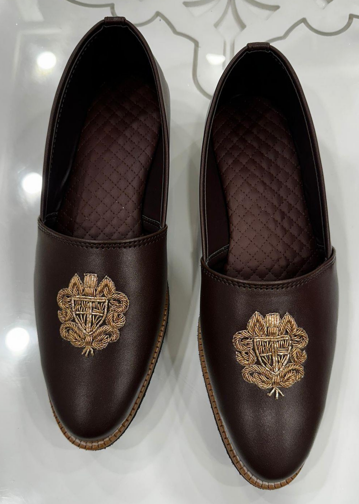 BROWN CUT SHOE FOR MEN