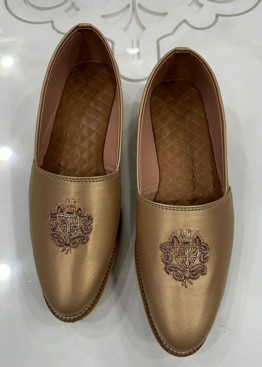 GOLDEN CUT SHOE FOR MEN