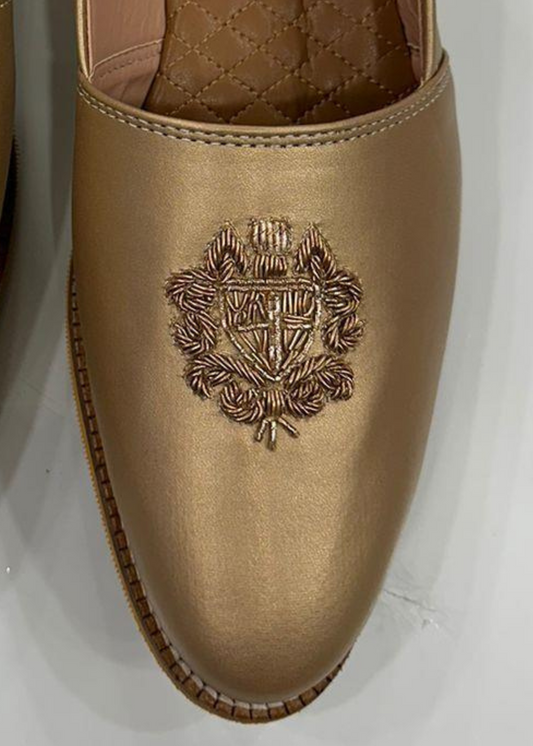 GOLDEN CUT SHOE FOR MEN